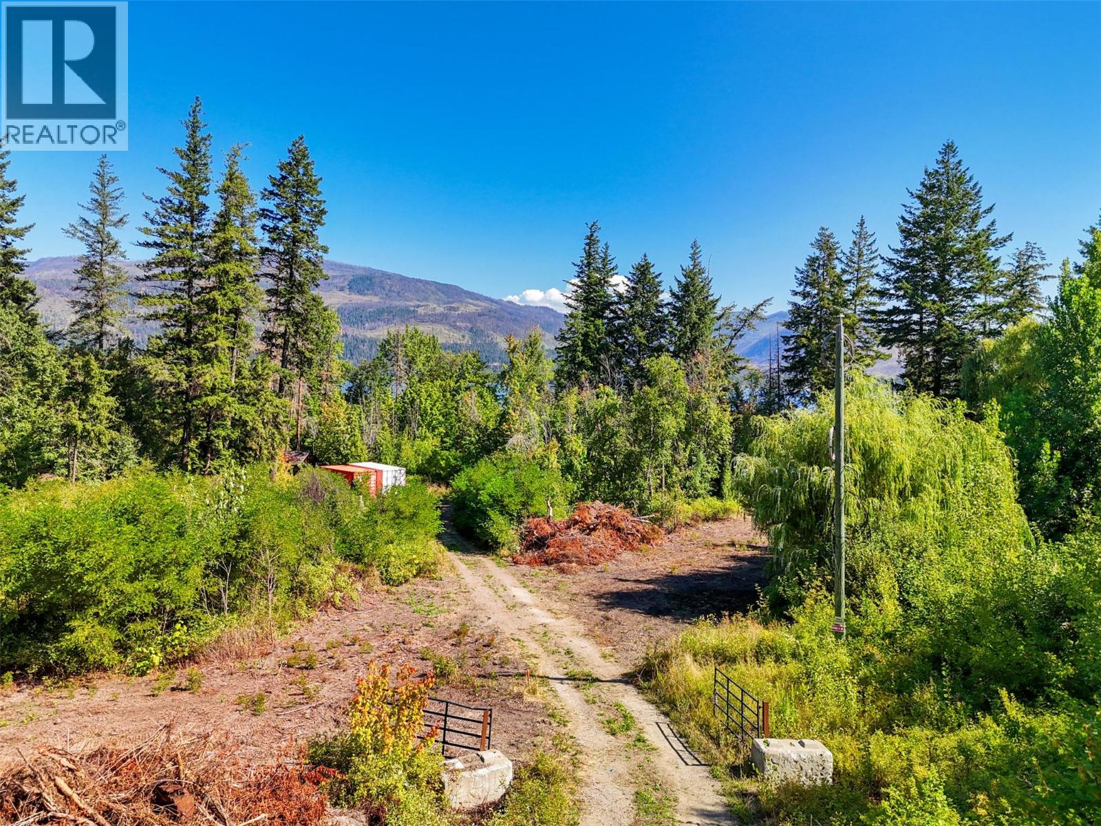 663 Waverly Park Frontage Road, Sorrento, British Columbia  V0E 2W1 - Photo 13 - 10359898