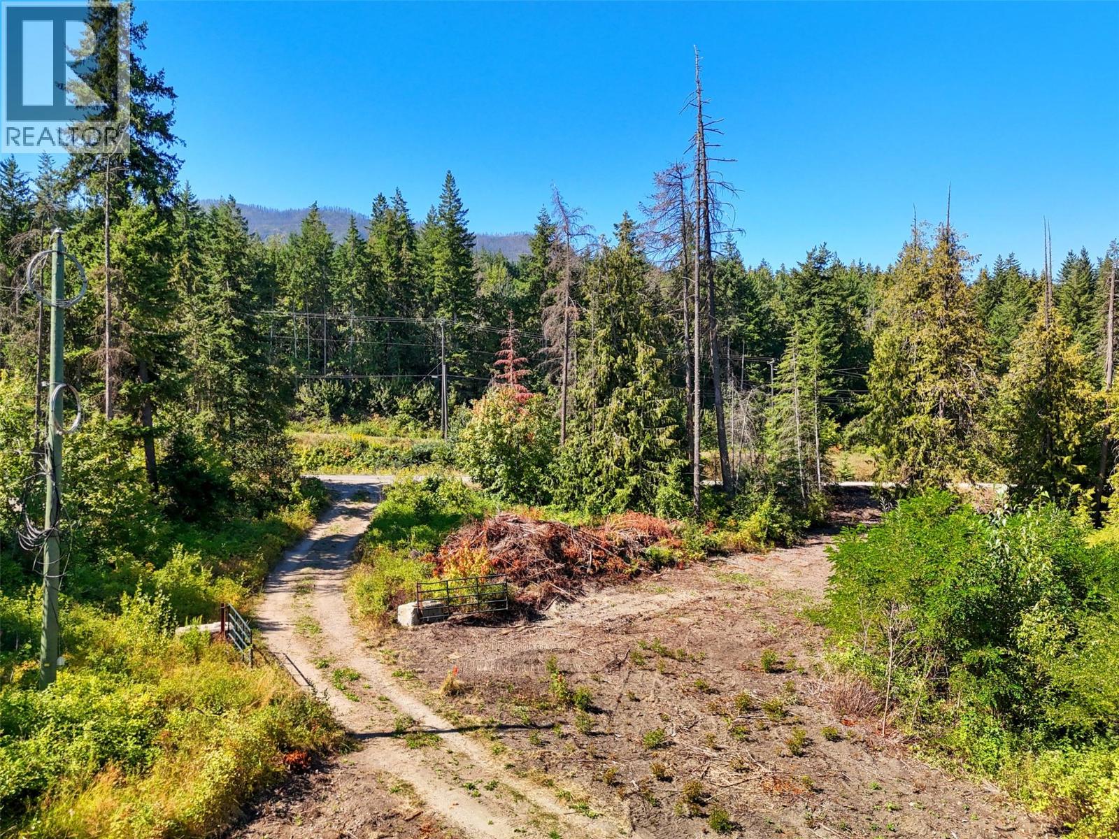 663 Waverly Park Frontage Road, Sorrento, British Columbia  V0E 2W1 - Photo 24 - 10359898