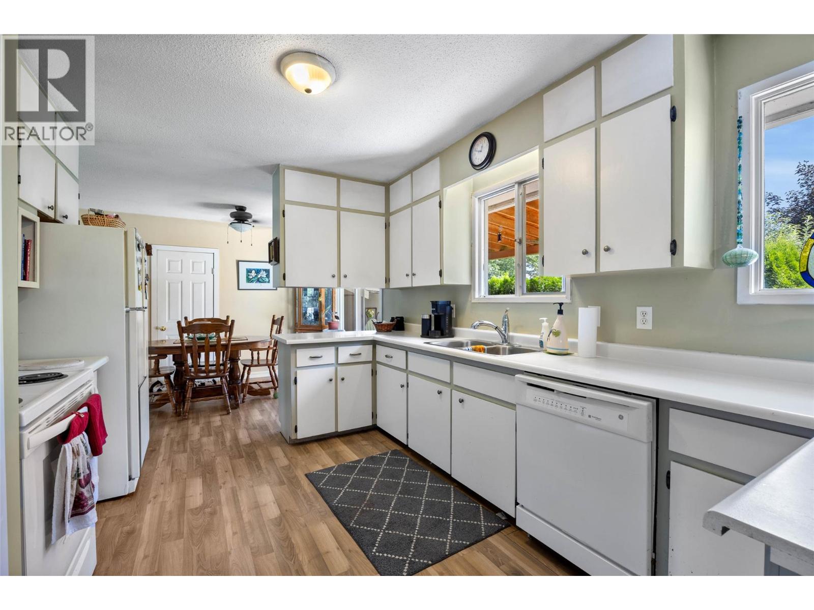 229 Lakeshore Drive, Chase, British Columbia  V0E 1M0 - Photo 14 - 10359782