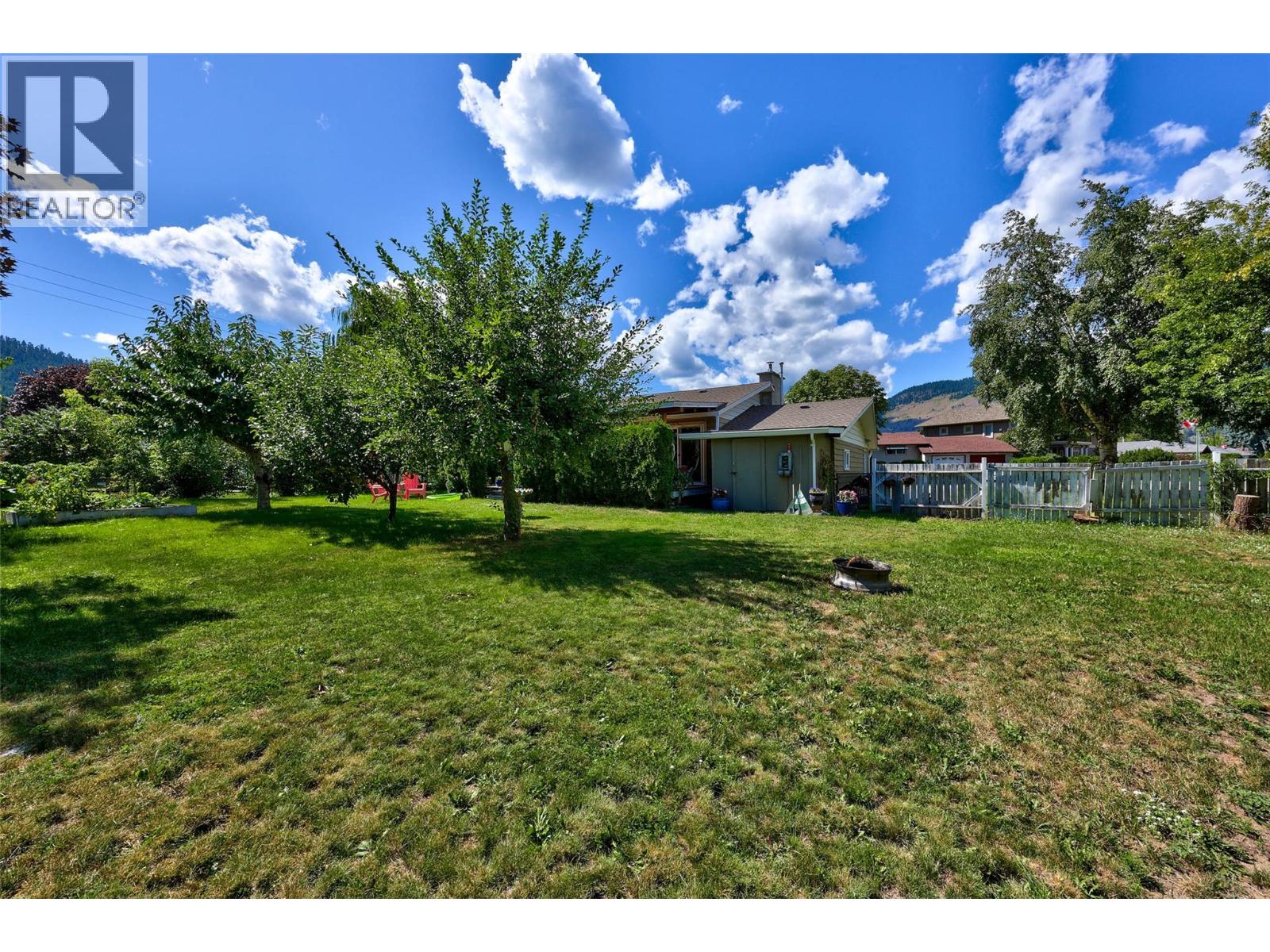 229 Lakeshore Drive, Chase, British Columbia  V0E 1M0 - Photo 23 - 10359782