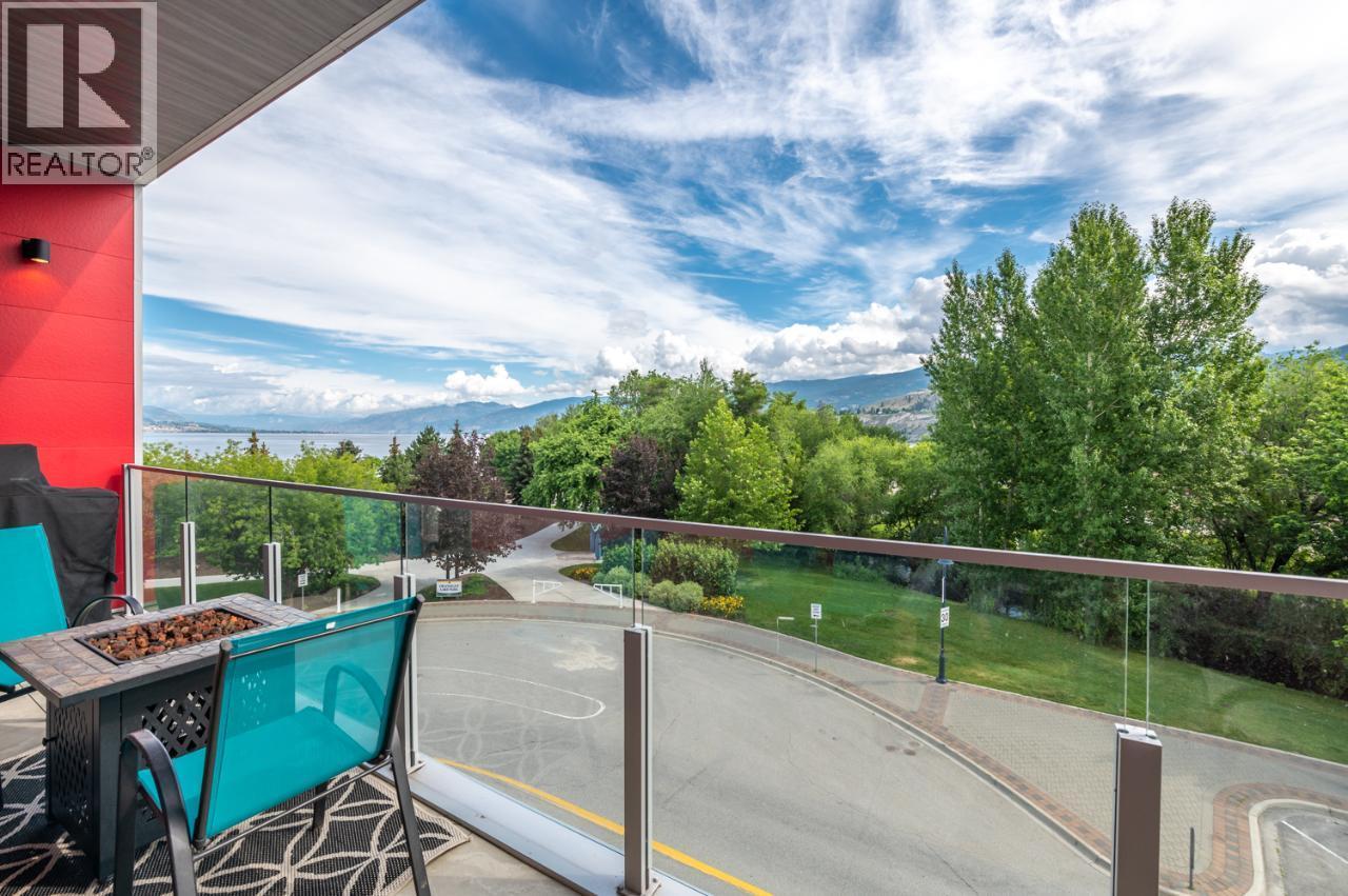 88 Lakeshore Drive, Penticton, British Columbia  V2A 1B5 - Photo 5 - 10360394