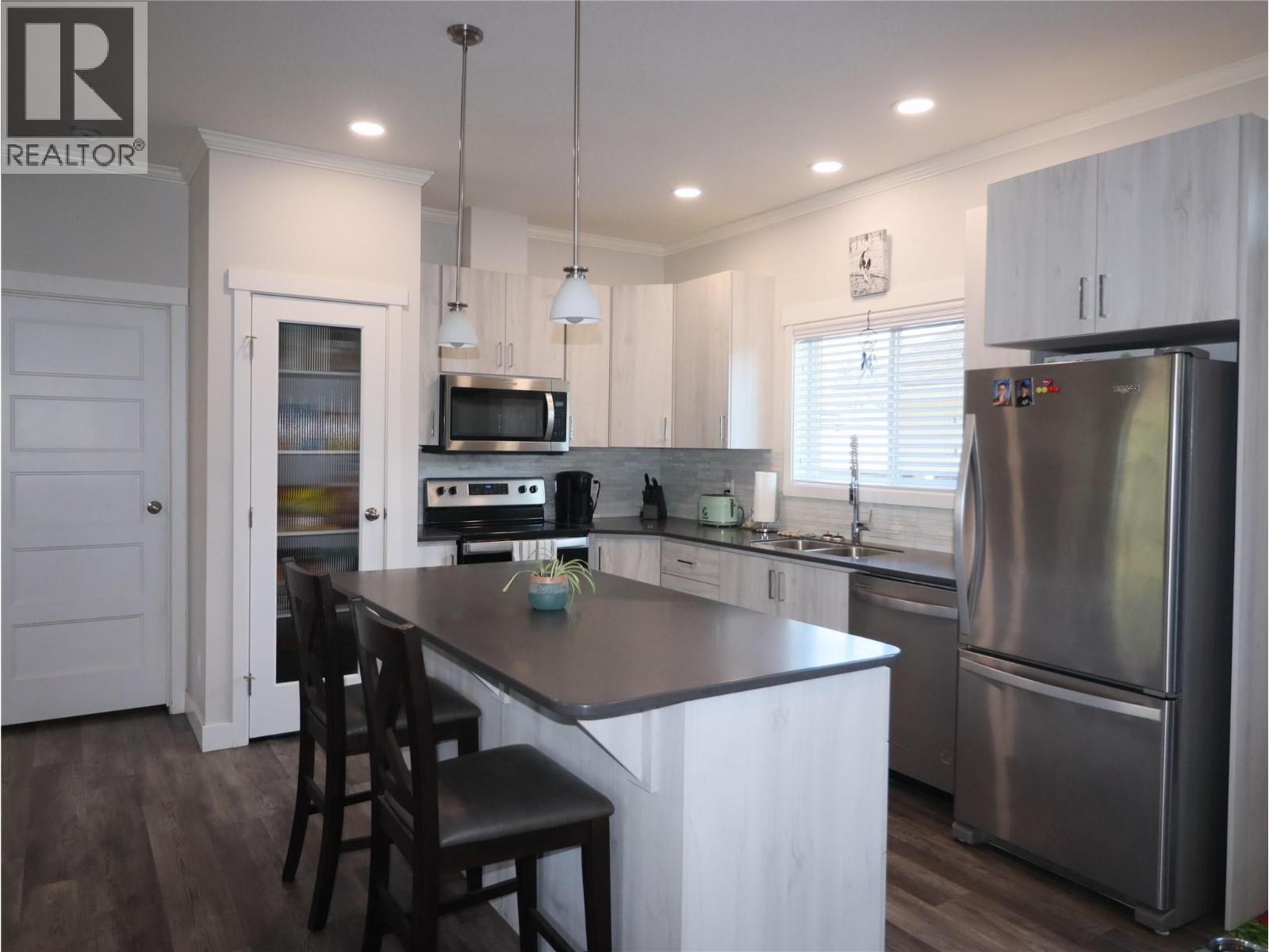 7654 18th Street, Grand Forks, British Columbia  V0H 1H2 - Photo 5 - 10360467