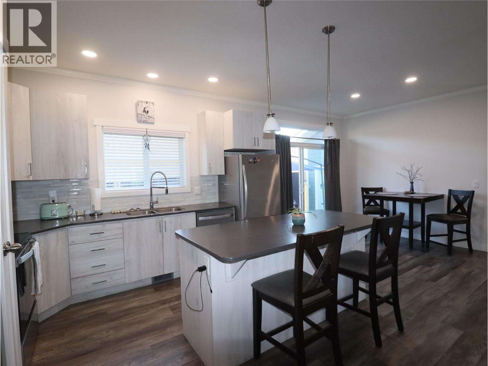 7654 18th Street, Grand Forks, British Columbia  V0H 1H2 - Photo 8 - 10360467