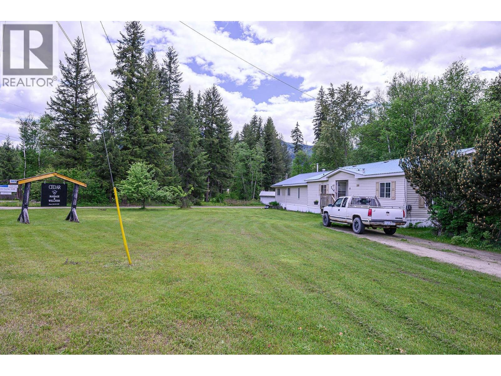 32 Old N Thompson  E Highway, Clearwater, British Columbia  V0E 1N2 - Photo 1 - 10360415