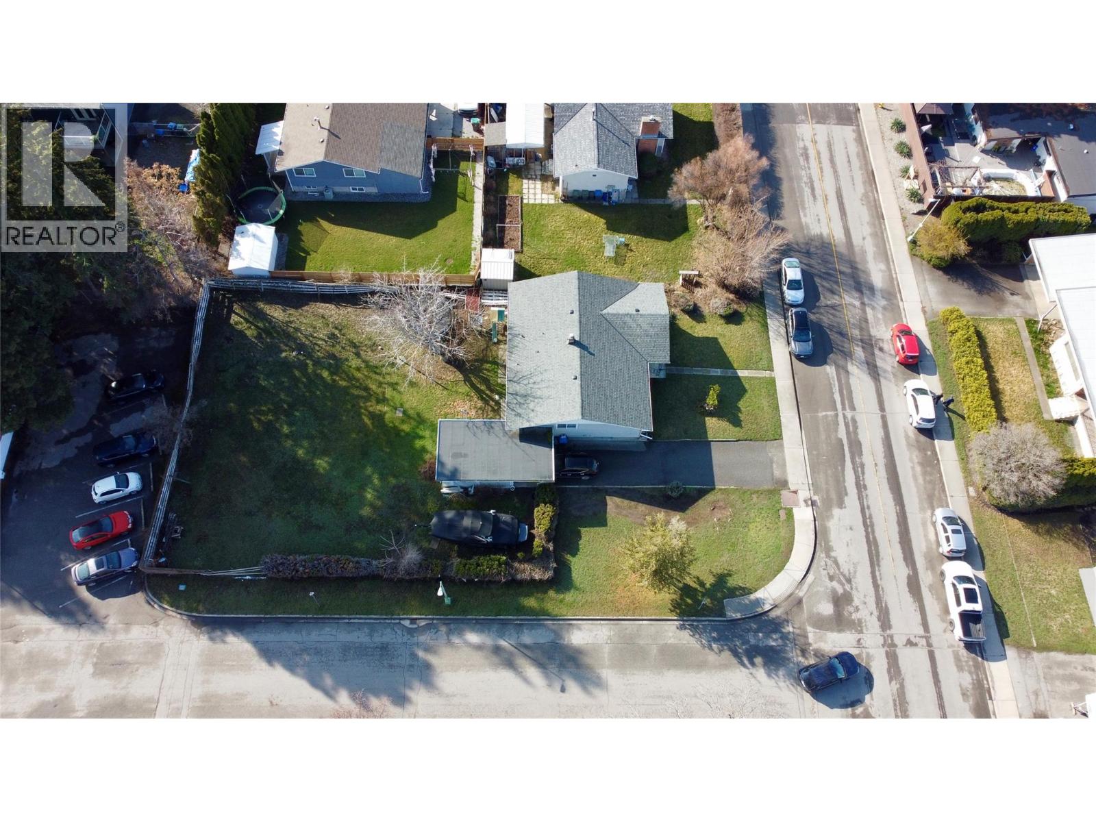 1481 Richmond Street, Kelowna, British Columbia  V1Y 3T5 - Photo 3 - 10360622