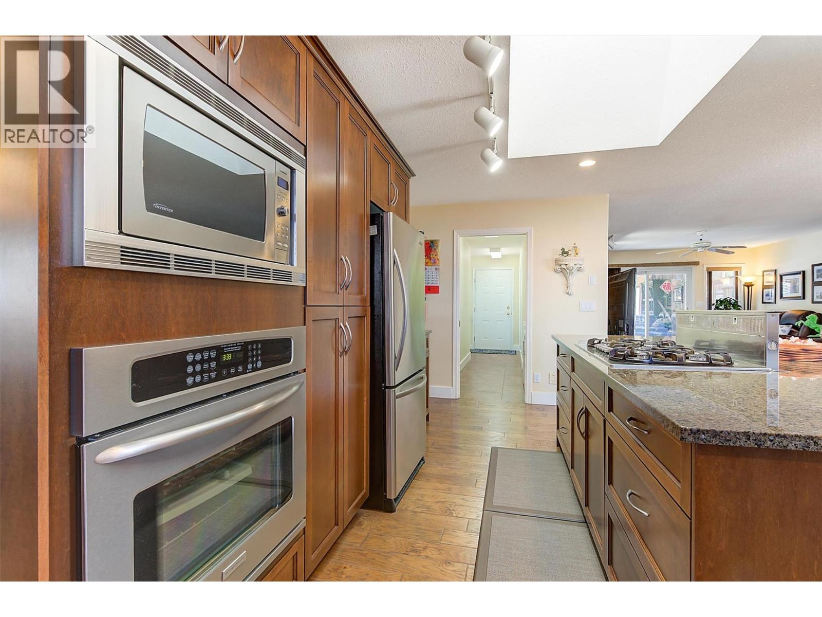 343 Stellar Drive, Kelowna, British Columbia  V1W 4K6 - Photo 16 - 10360252