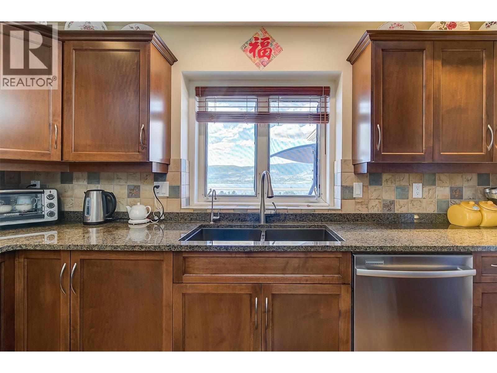343 Stellar Drive, Kelowna, British Columbia  V1W 4K6 - Photo 18 - 10360252