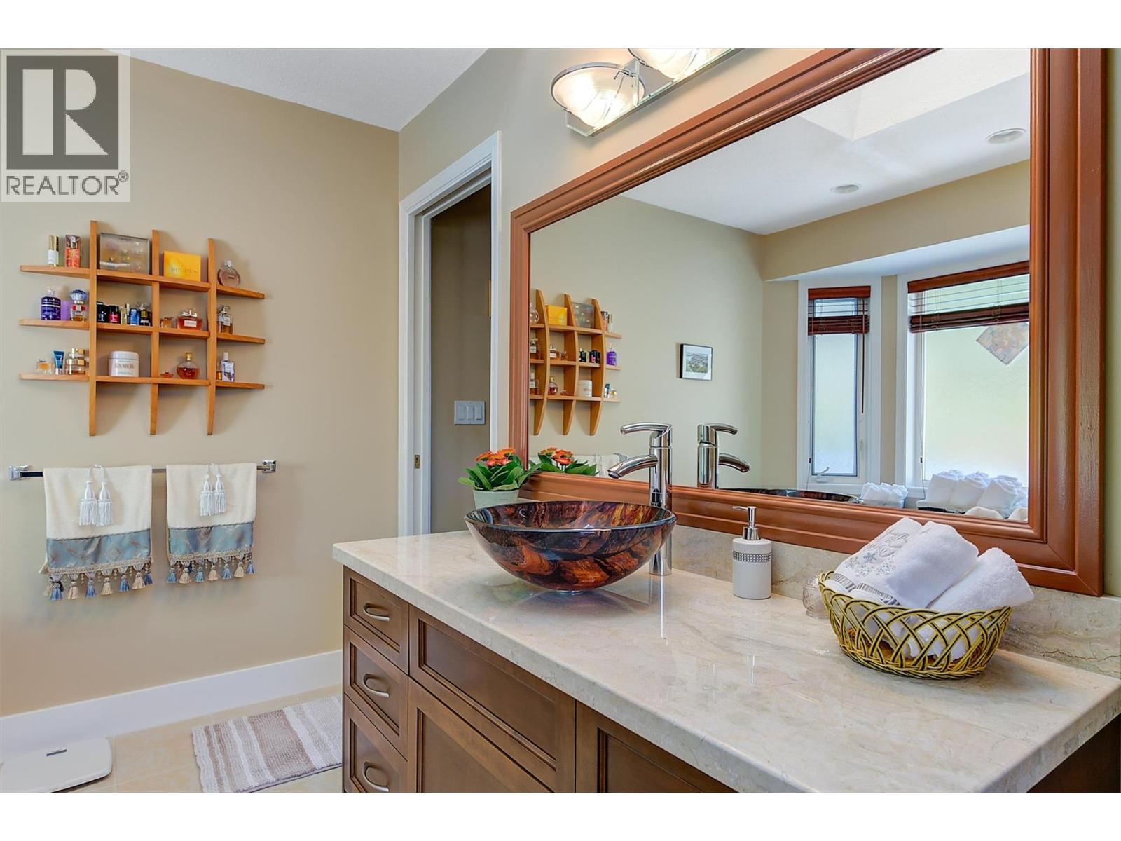 343 Stellar Drive, Kelowna, British Columbia  V1W 4K6 - Photo 33 - 10360252