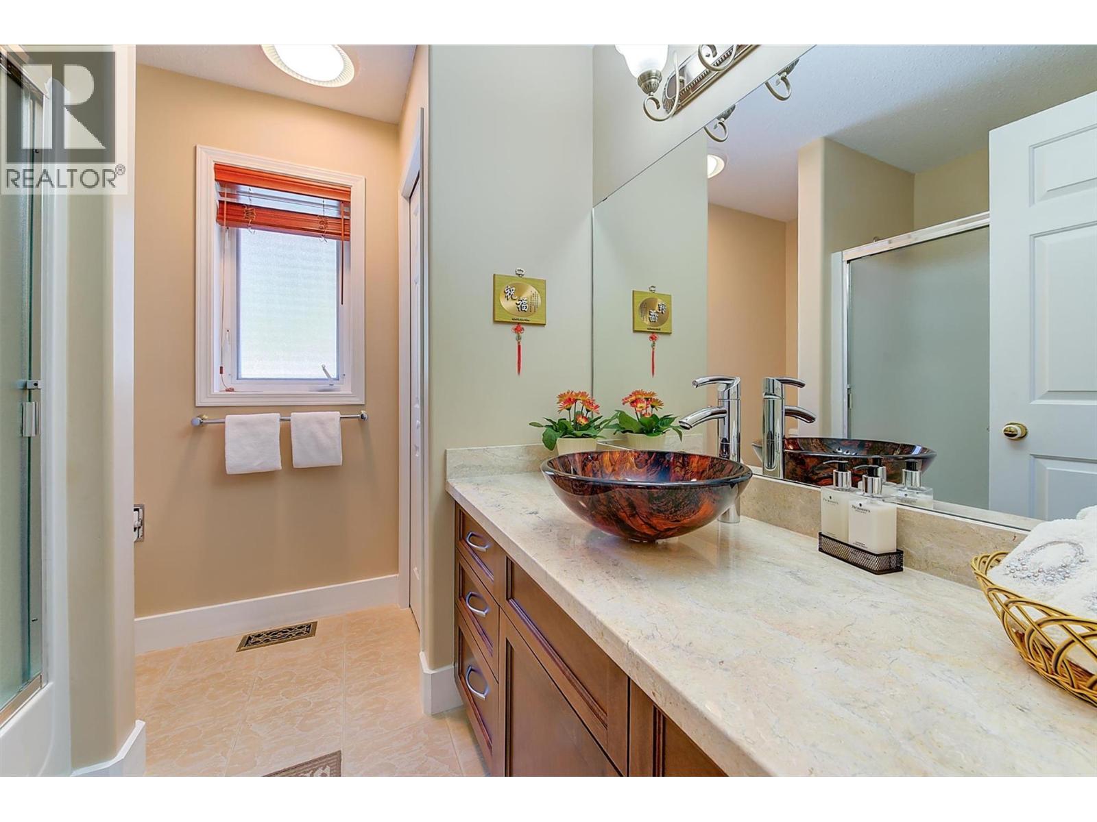 343 Stellar Drive, Kelowna, British Columbia  V1W 4K6 - Photo 35 - 10360252