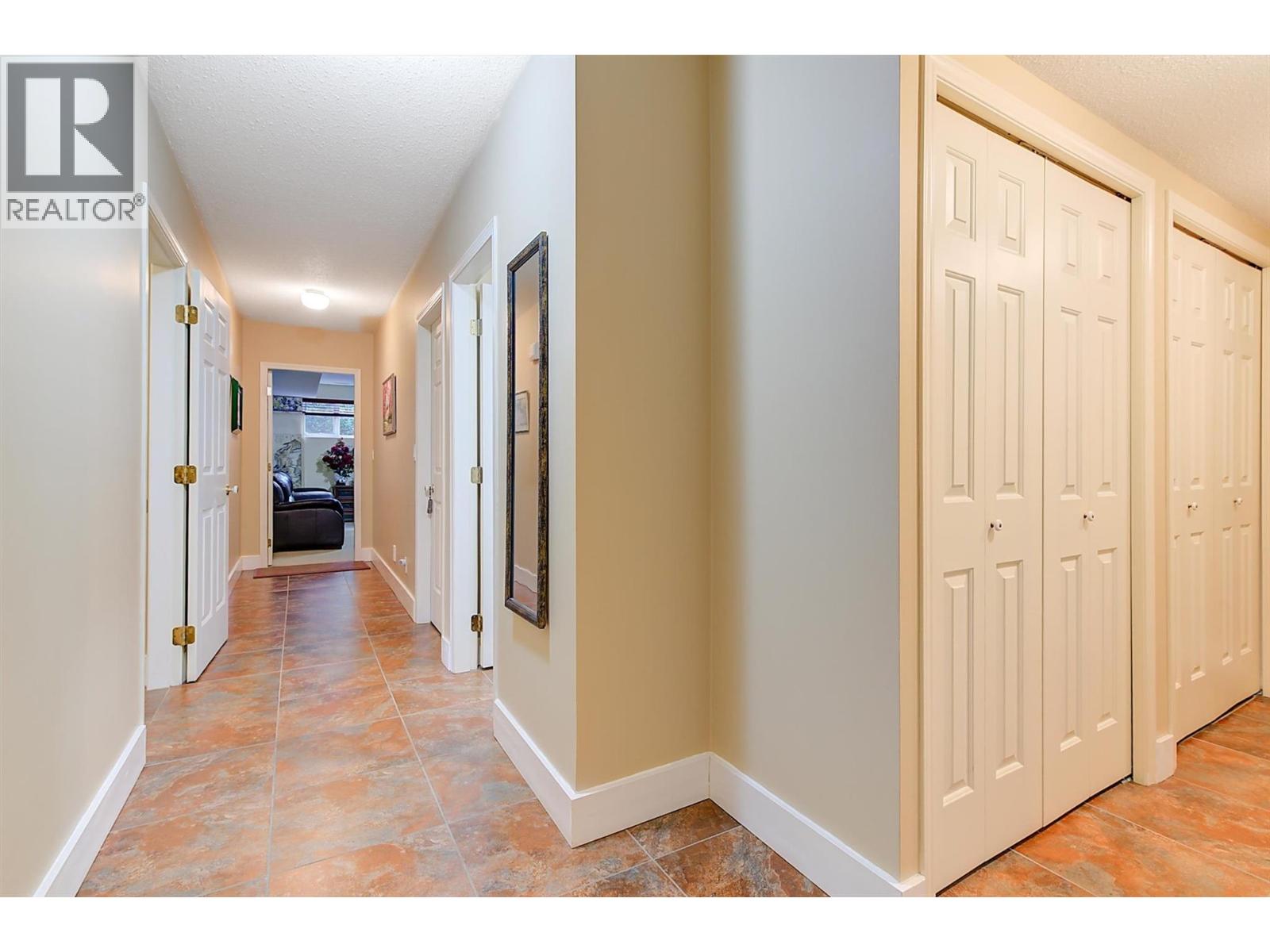 343 Stellar Drive, Kelowna, British Columbia  V1W 4K6 - Photo 45 - 10360252