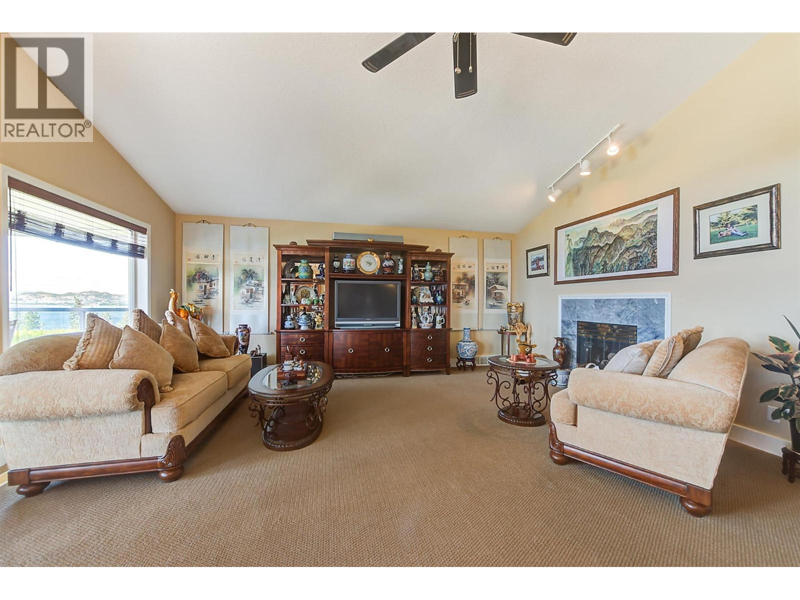 343 Stellar Drive, Kelowna, British Columbia  V1W 4K6 - Photo 8 - 10360252