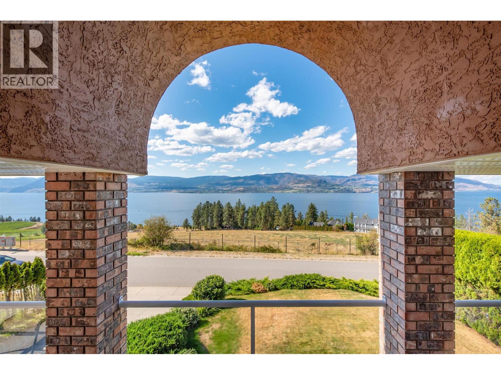 343 Stellar Drive, Kelowna, British Columbia  V1W 4K6 - Photo 9 - 10360252