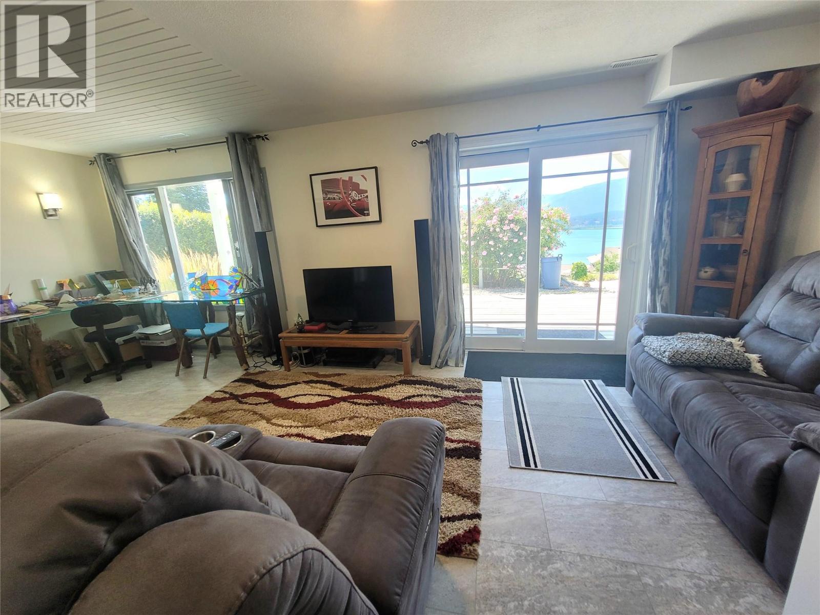 4410 Lakeshore Road Ne, Salmon Arm, British Columbia  V1E 3N6 - Photo 32 - 10360691