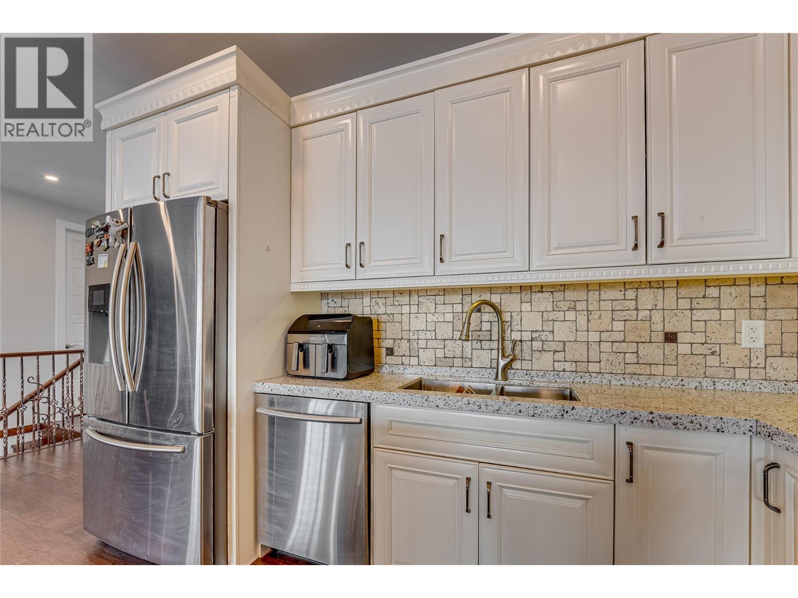 7429 Sun Peaks Drive, Vernon, British Columbia  V1B 4C7 - Photo 11 - 10360007