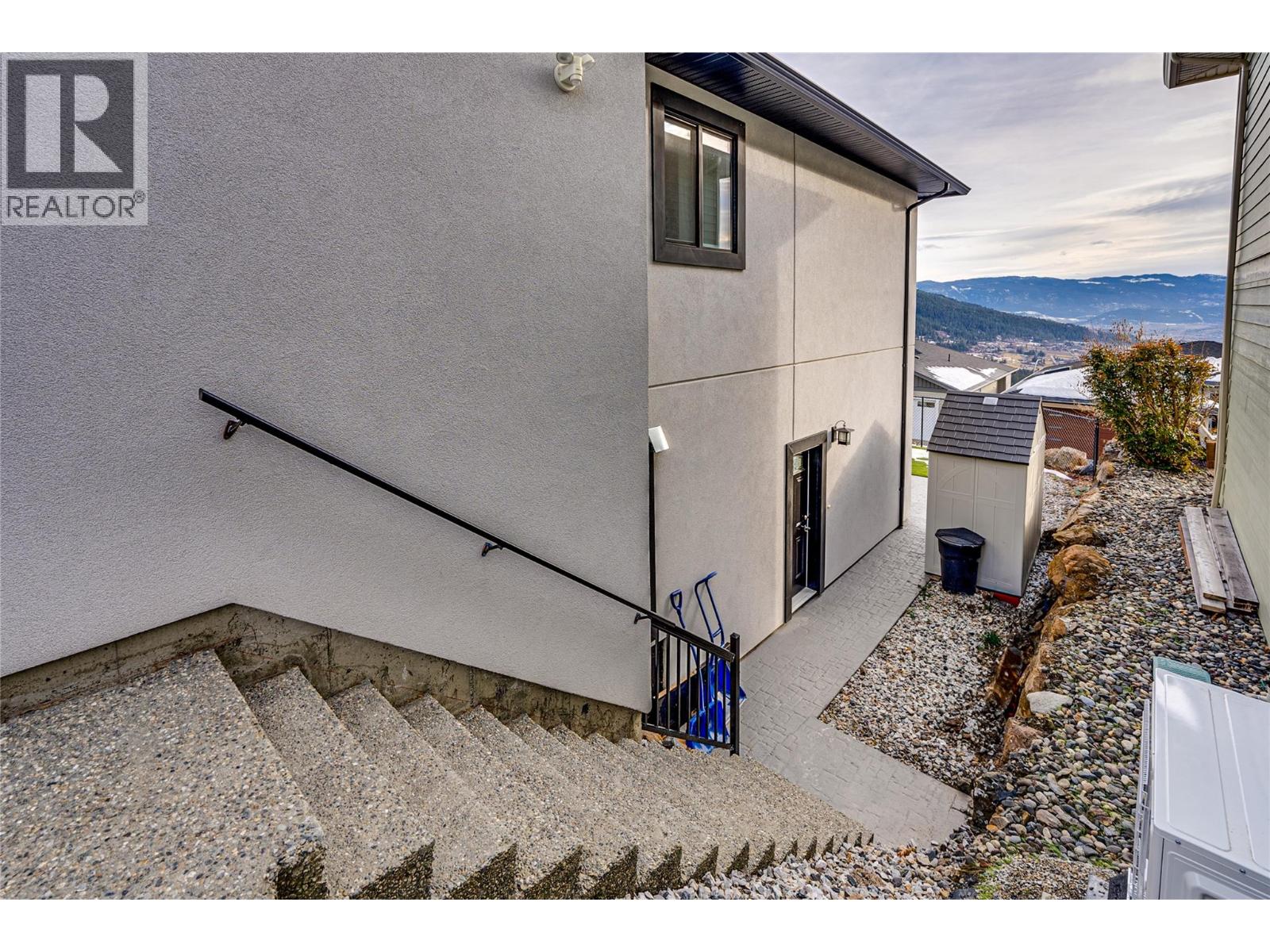7429 Sun Peaks Drive, Vernon, British Columbia  V1B 4C7 - Photo 28 - 10360007