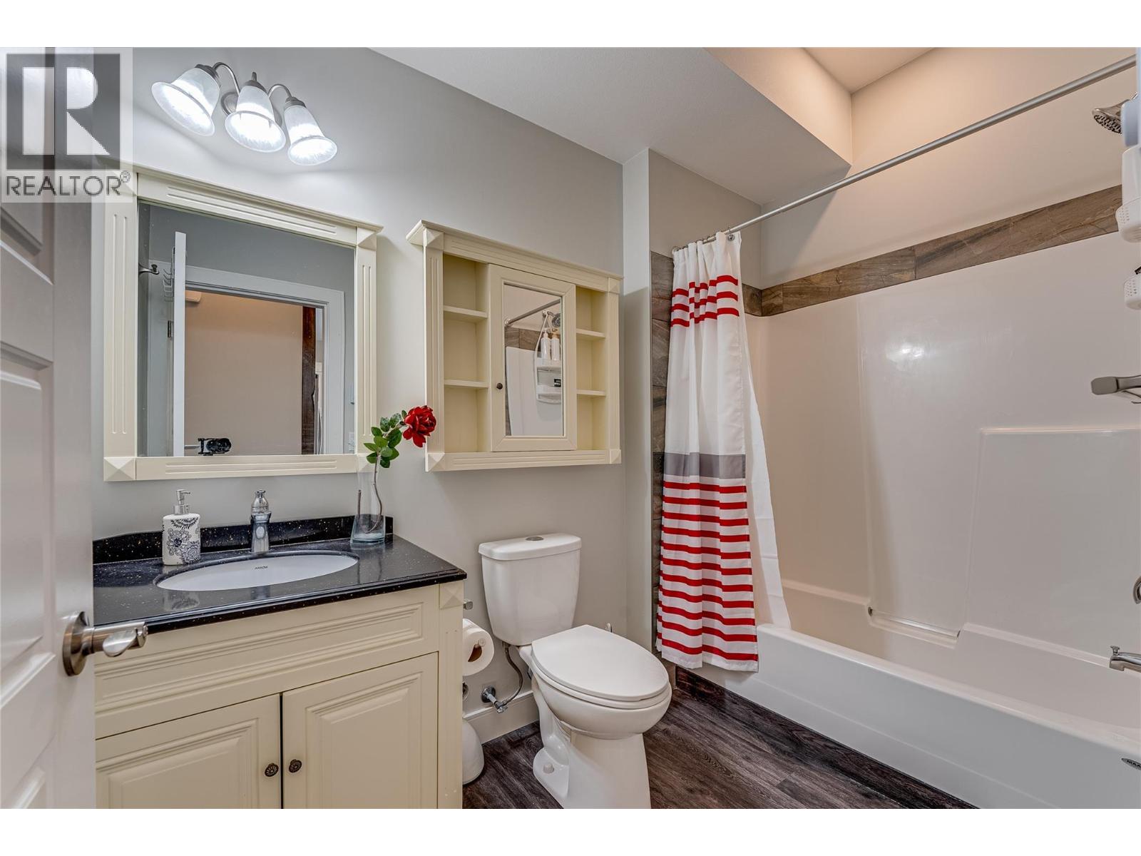 7429 Sun Peaks Drive, Vernon, British Columbia  V1B 4C7 - Photo 36 - 10360007