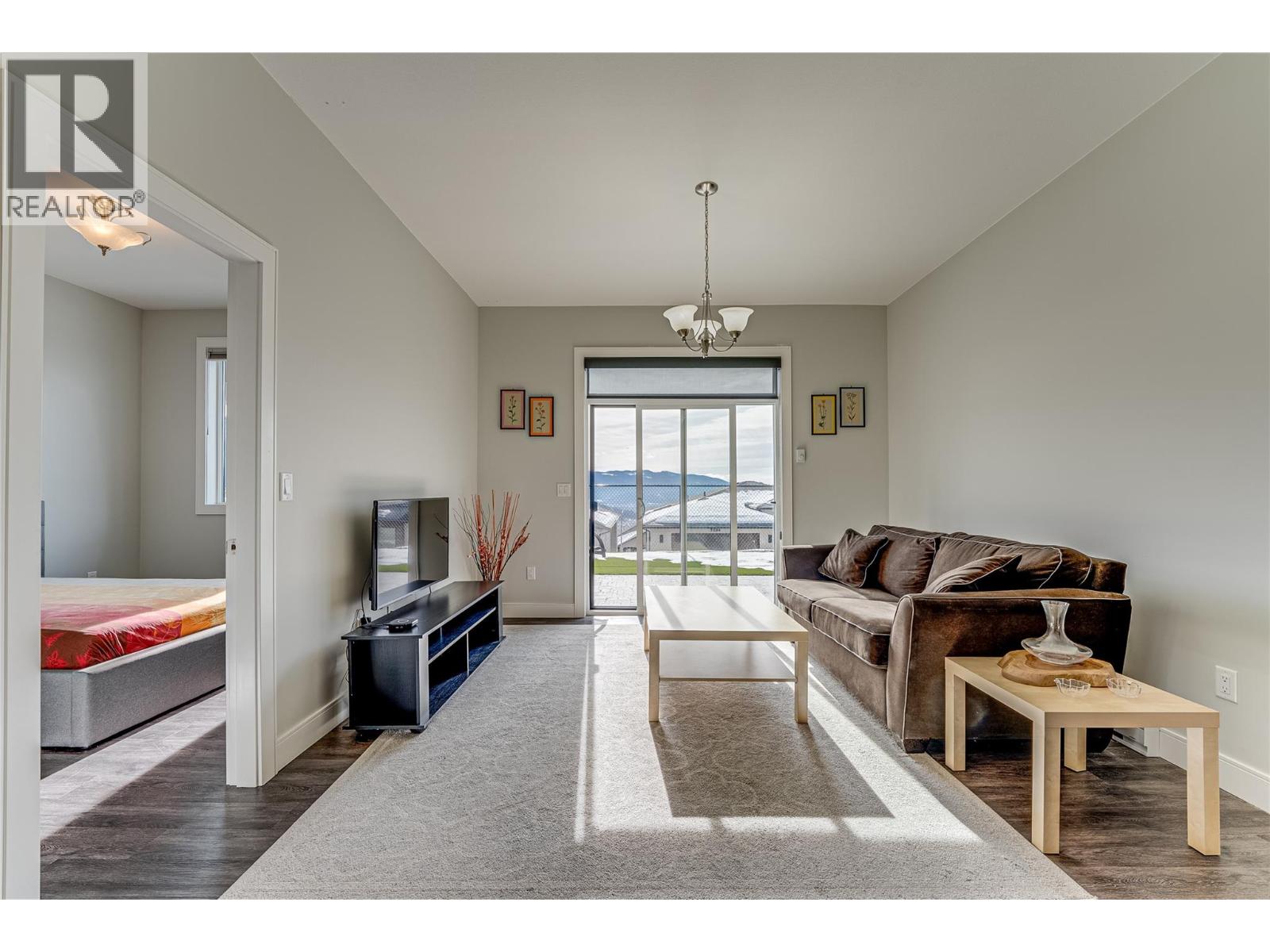 7429 Sun Peaks Drive, Vernon, British Columbia  V1B 4C7 - Photo 37 - 10360007