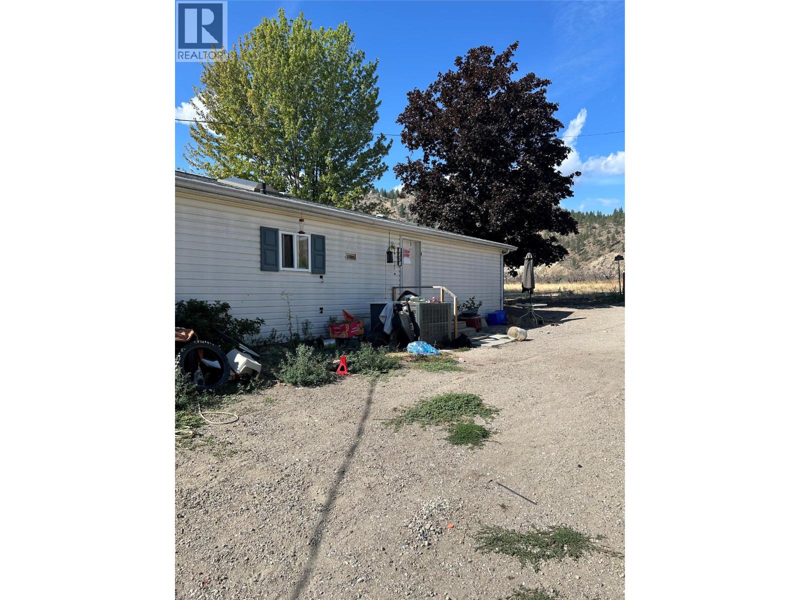 7561 Highway 97, Oliver, British Columbia  V0H 1T5 - Photo 1 - 10360444