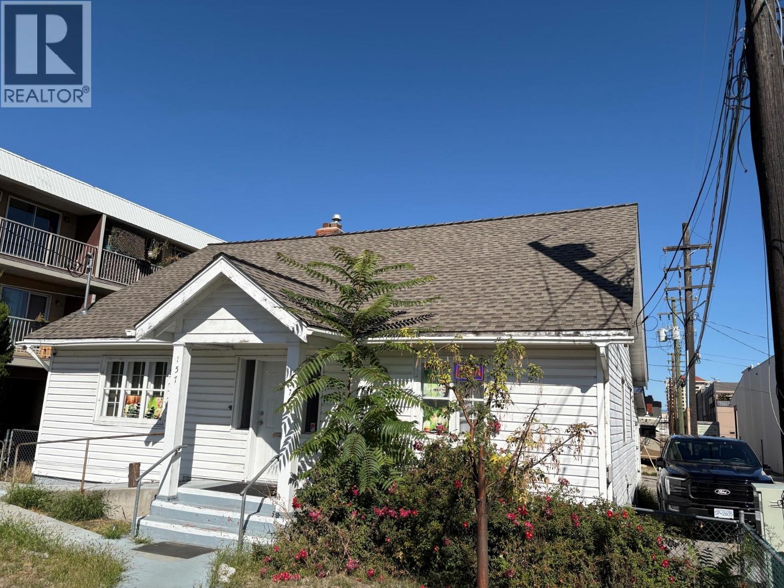 157 Wade Avenue W, Penticton, British Columbia  V2A 1T7 - Photo 2 - 10360829