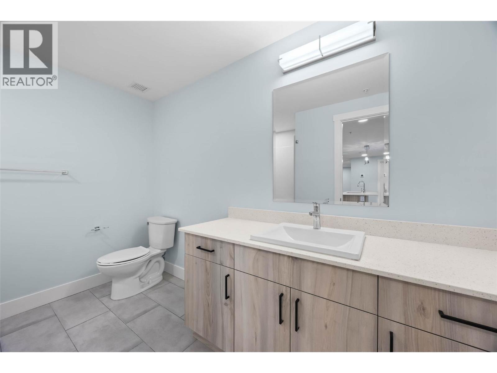 207/215 Royal Avenue, Kamloops, British Columbia  V2H 1T7 - Photo 10 - 10360740