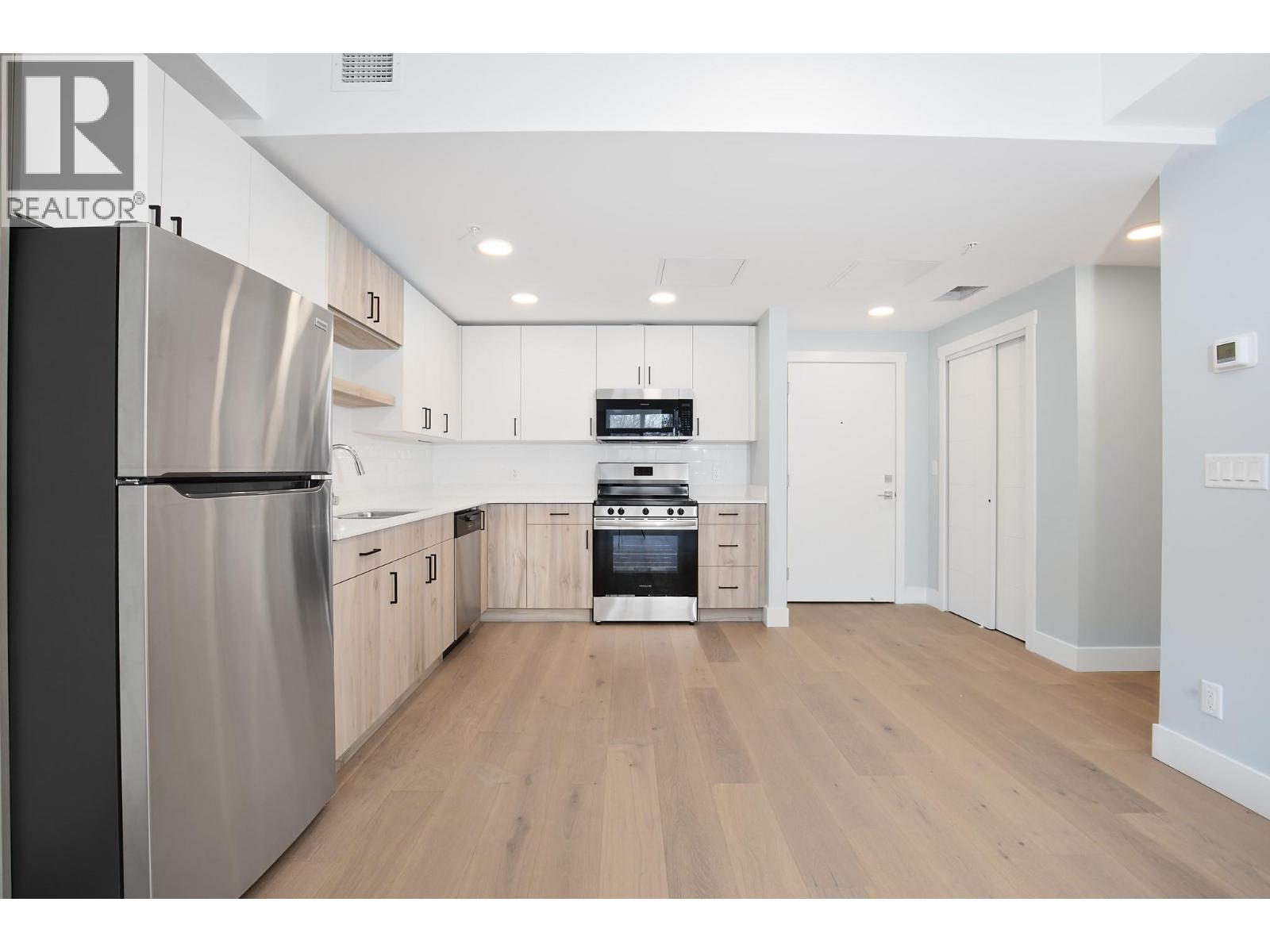 207/215 Royal Avenue, Kamloops, British Columbia  V2H 1T7 - Photo 14 - 10360740