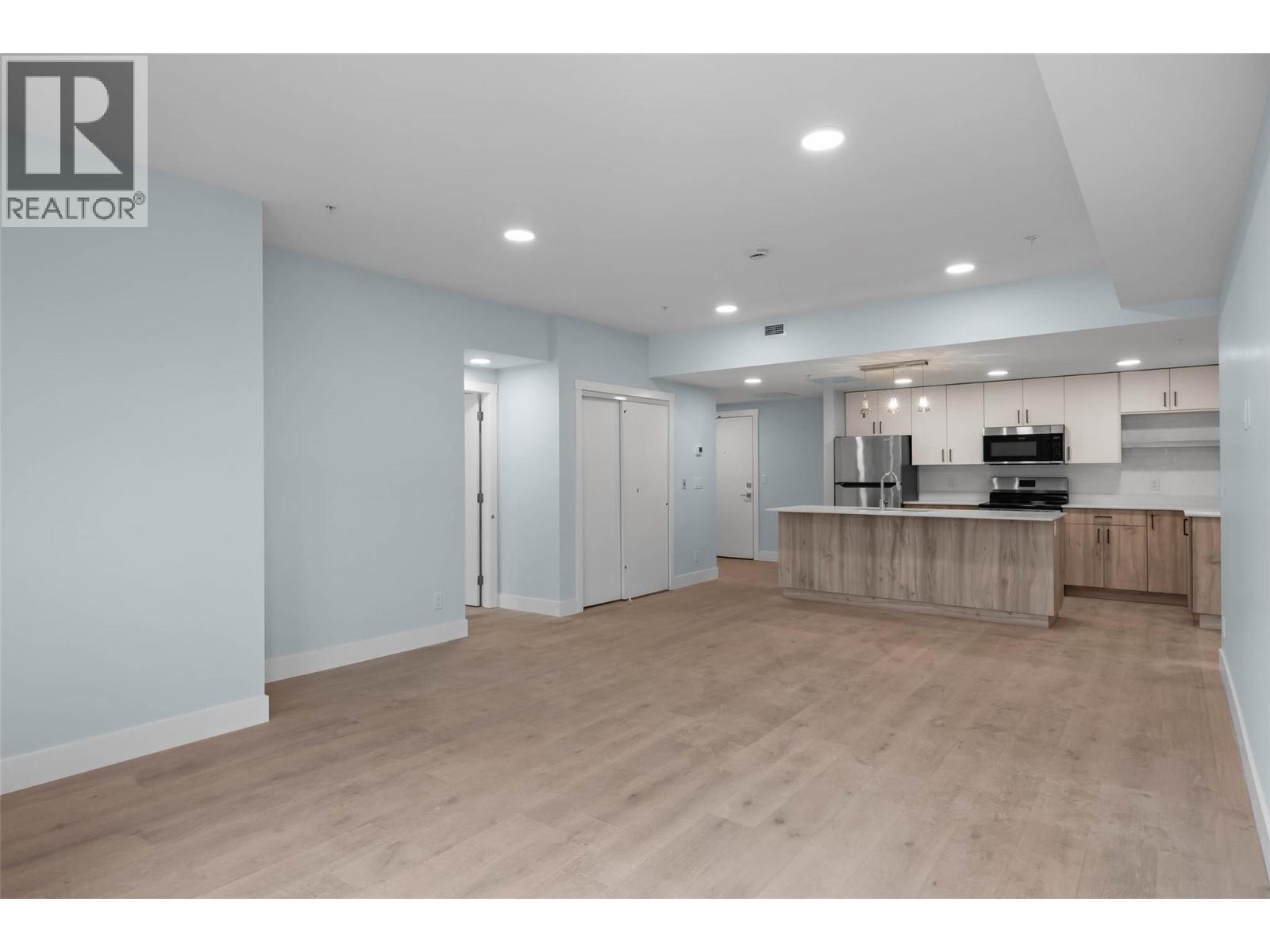 207/215 Royal Avenue, Kamloops, British Columbia  V2H 1T7 - Photo 9 - 10360740