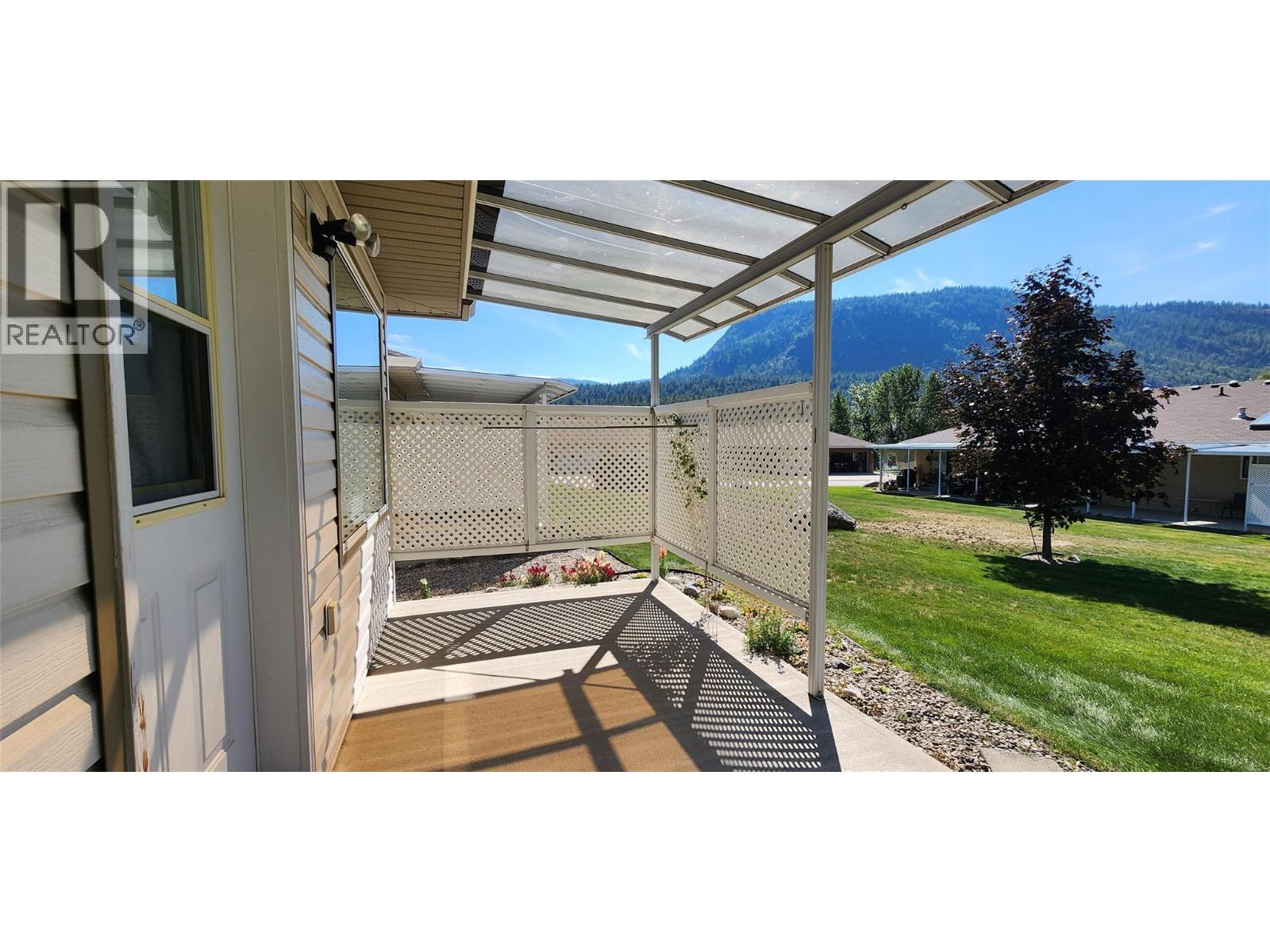 7661 Crema Drive, Trail, British Columbia  V1R 2Y8 - Photo 8 - 10360684