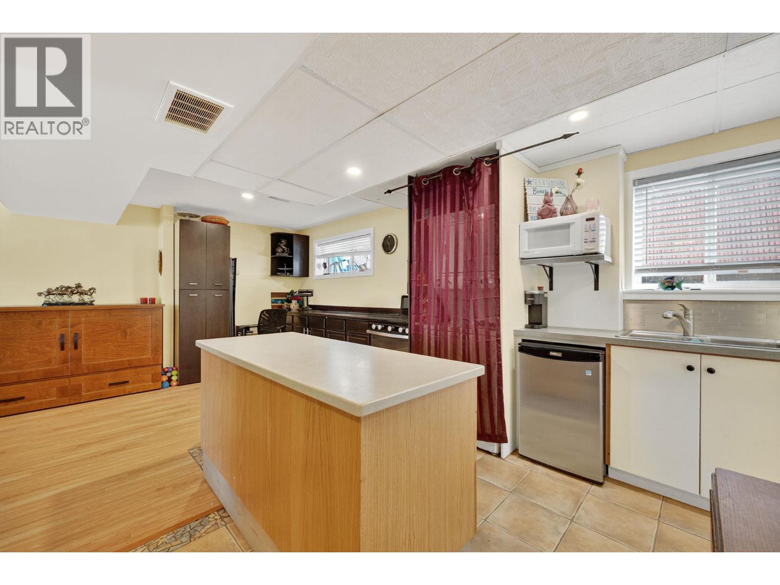 1742 Duncan Avenue E, Penticton, British Columbia  V2A 7E7 - Photo 57 - 10360654