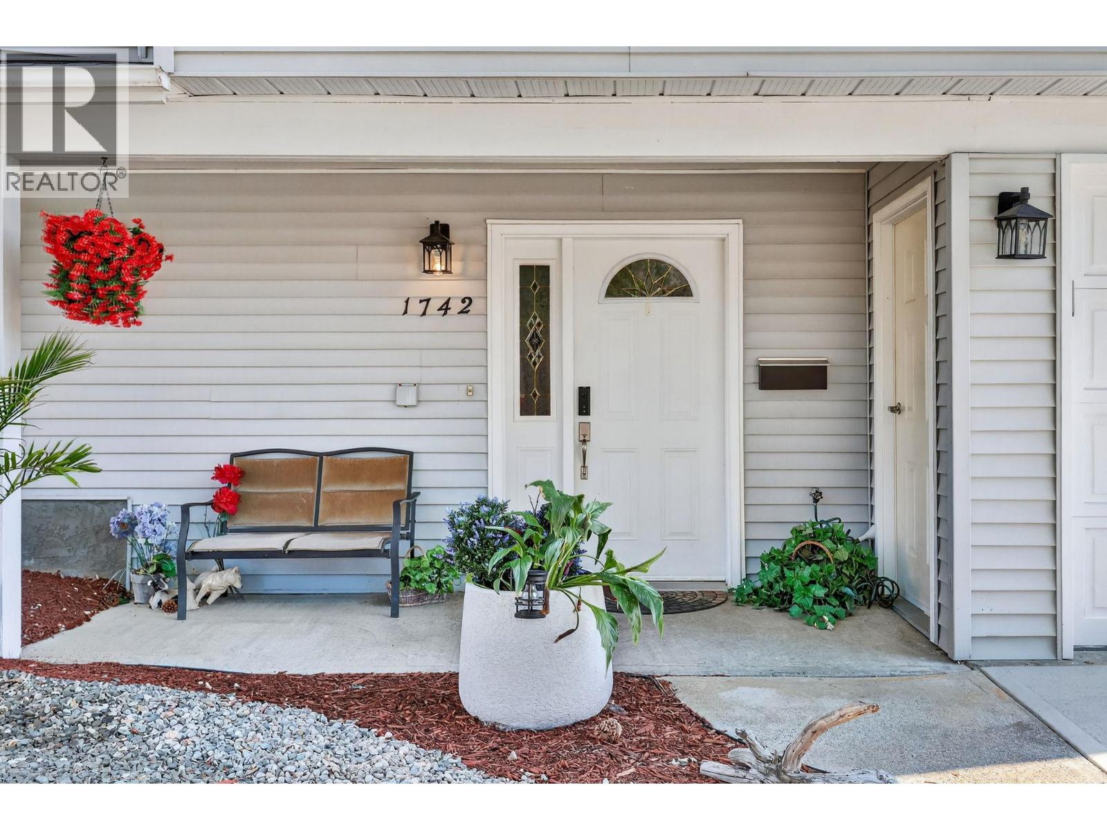 1742 Duncan Avenue E, Penticton, British Columbia  V2A 7E7 - Photo 8 - 10360654