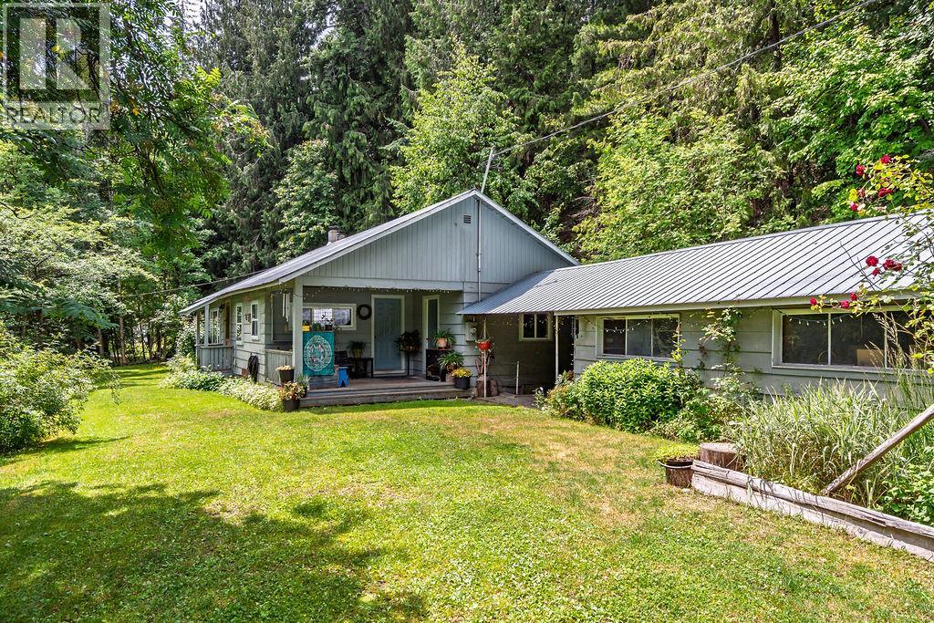 8927 Koehle Road, Kaslo, British Columbia  V0G 1M0 - Photo 3 - 10360984