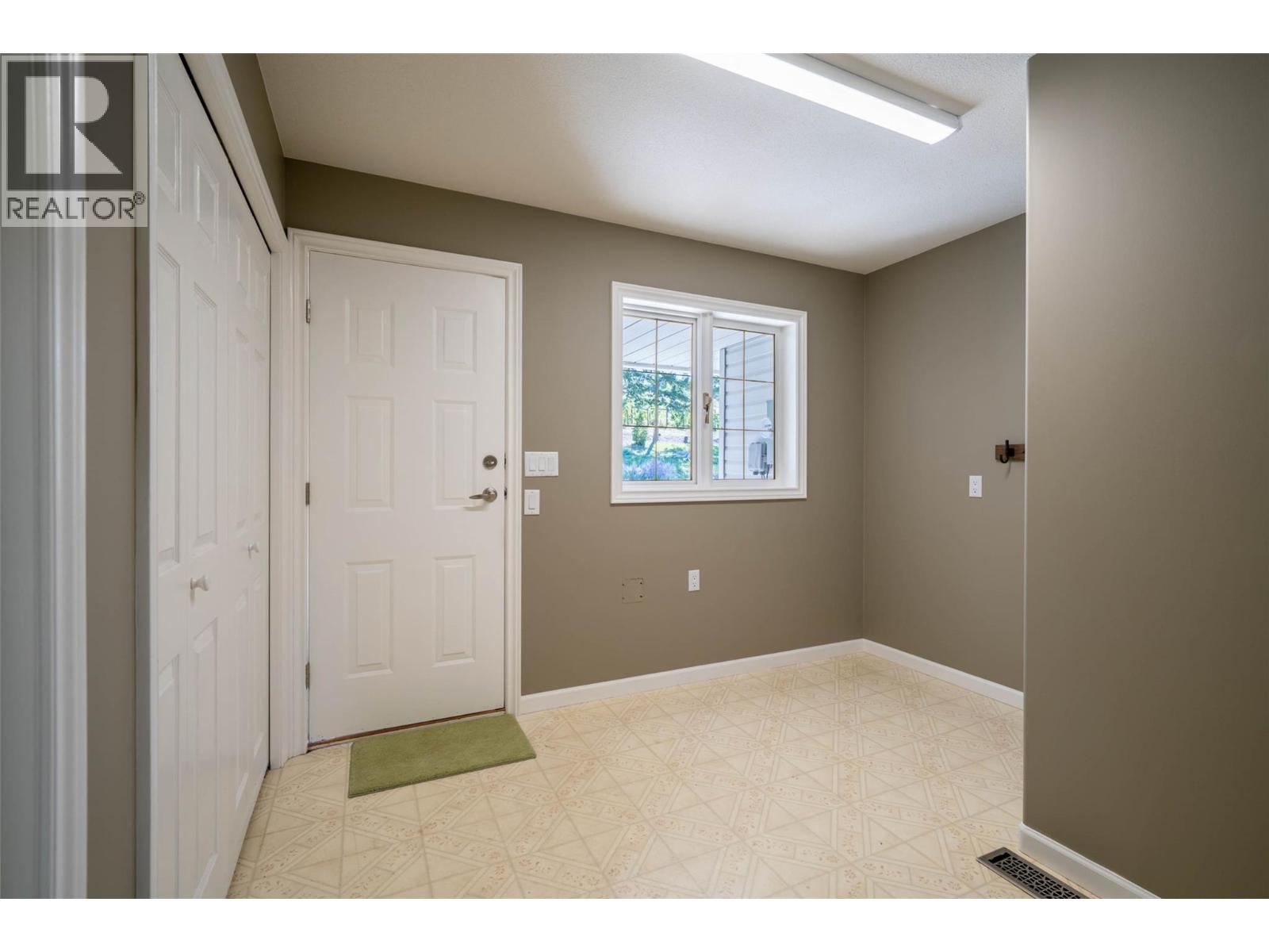 4491 Hebbert Road, Lake Country, British Columbia  V4V 2A8 - Photo 28 - 10359638