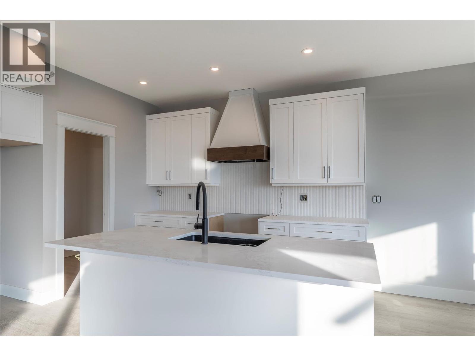 4315 Painted Turtle Drive, Vernon, British Columbia  V1T 9W4 - Photo 10 - 10360986