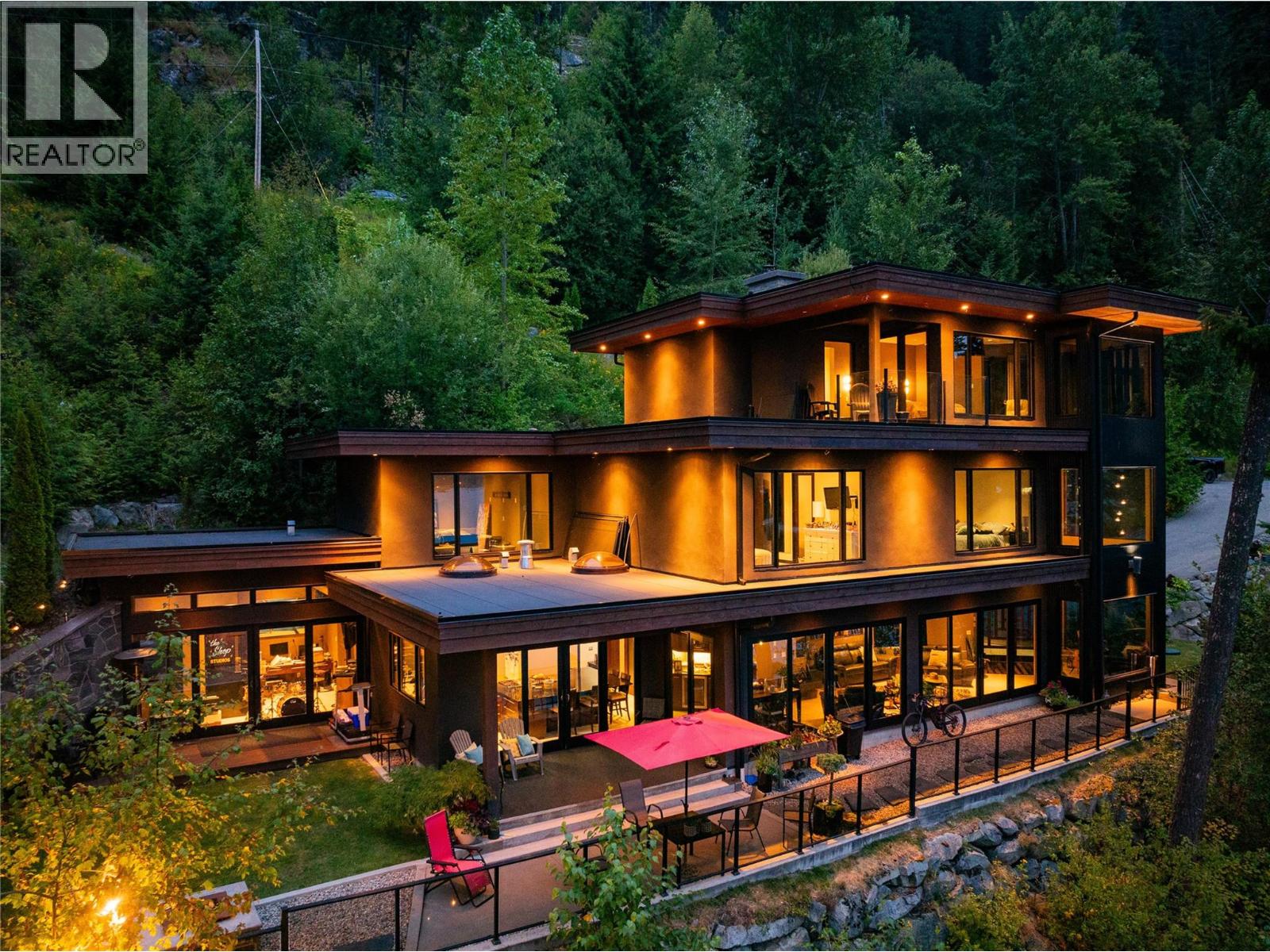 59 Johnstone Road, Nelson, British Columbia  V1L 6H9 - Photo 1 - 10360698