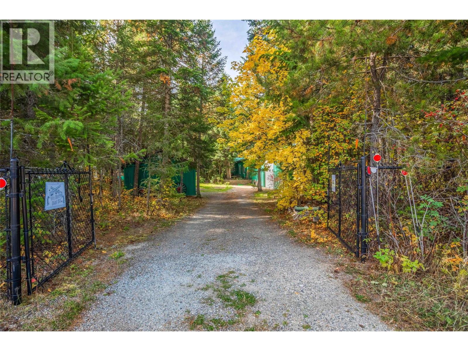 60 Pringle Road, Carmi, British Columbia  V0H 1A0 - Photo 4 - 10326486