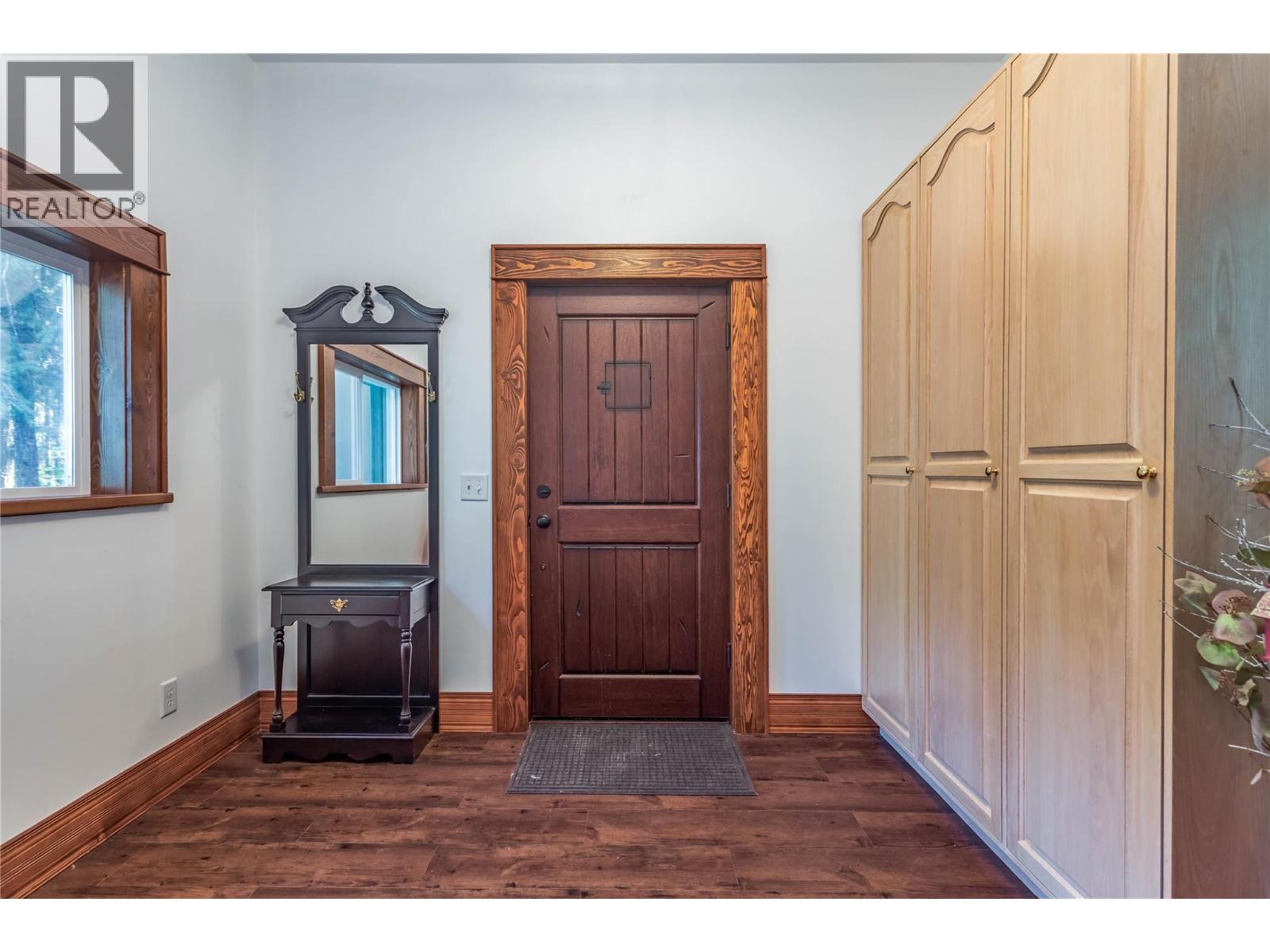 60 Pringle Road, Carmi, British Columbia  V0H 1A0 - Photo 6 - 10326486