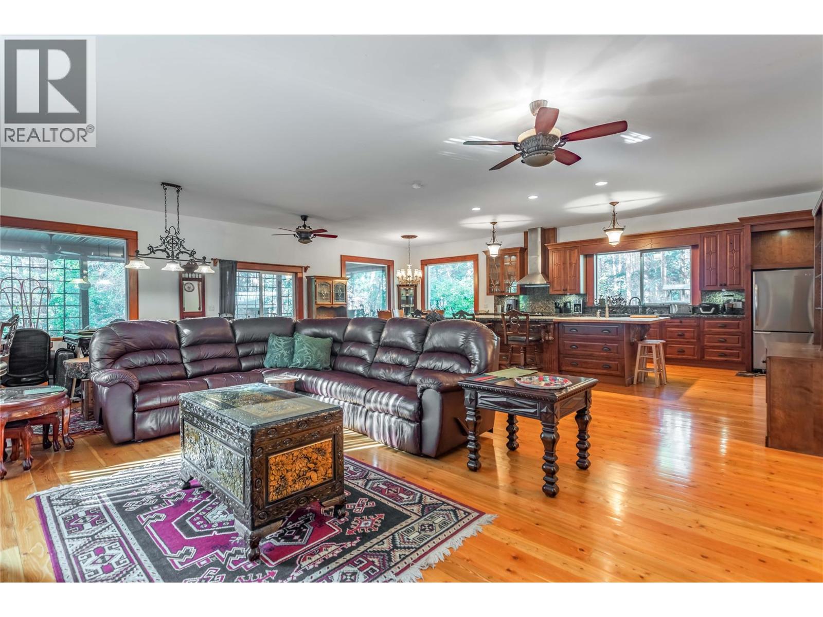 60 Pringle Road, Carmi, British Columbia  V0H 1A0 - Photo 8 - 10326486