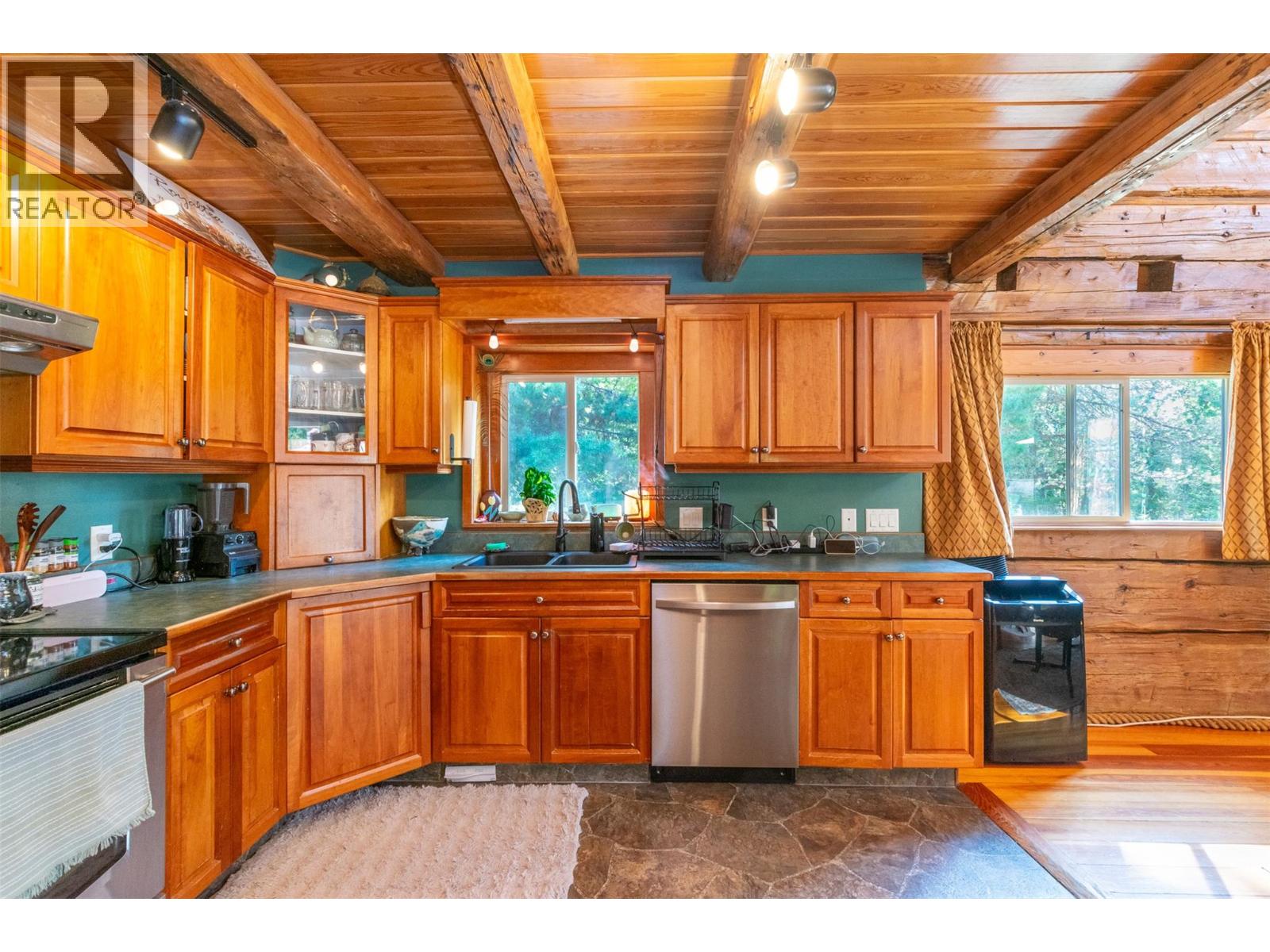 1834 Stepp Pit Road, Sicamous, British Columbia  V0E 2V1 - Photo 7 - 10360569