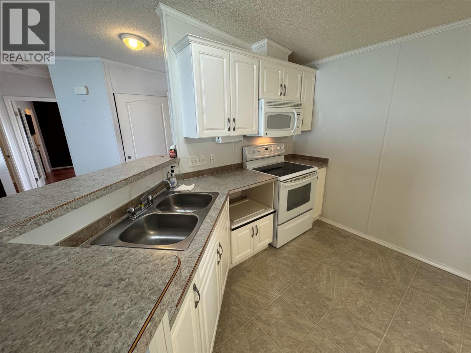 5455 Almond Gardens Road Unit# E4, Grand Forks, British Columbia  V0H 1H4 - Photo 7 - 10361145