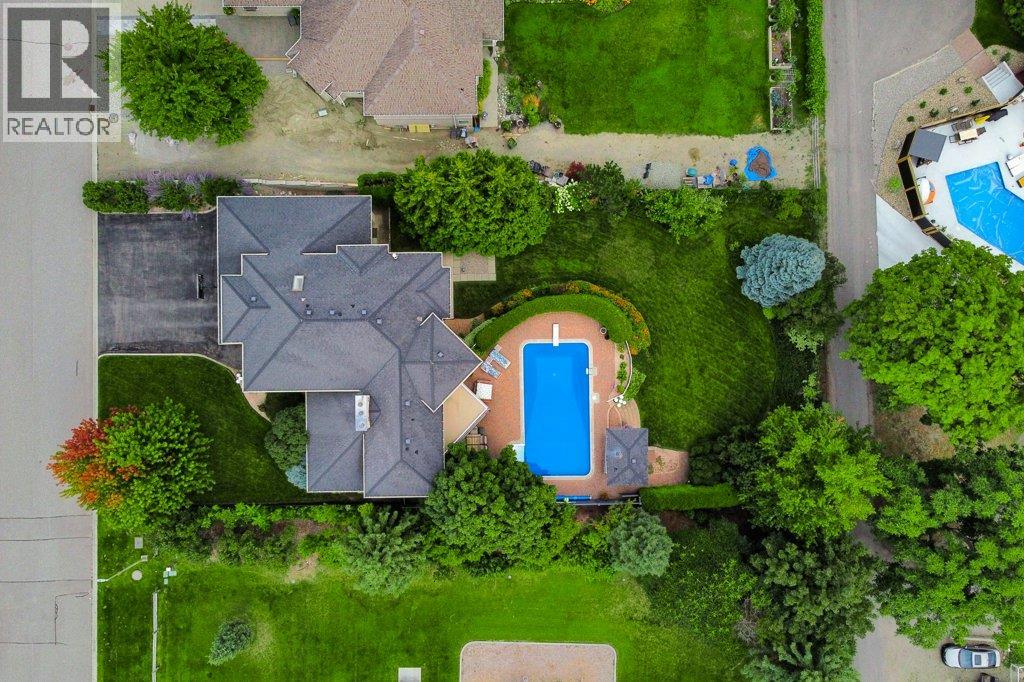 1061 Avondale Place, West Kelowna, British Columbia  V1Z 3J9 - Photo 2 - 10360890