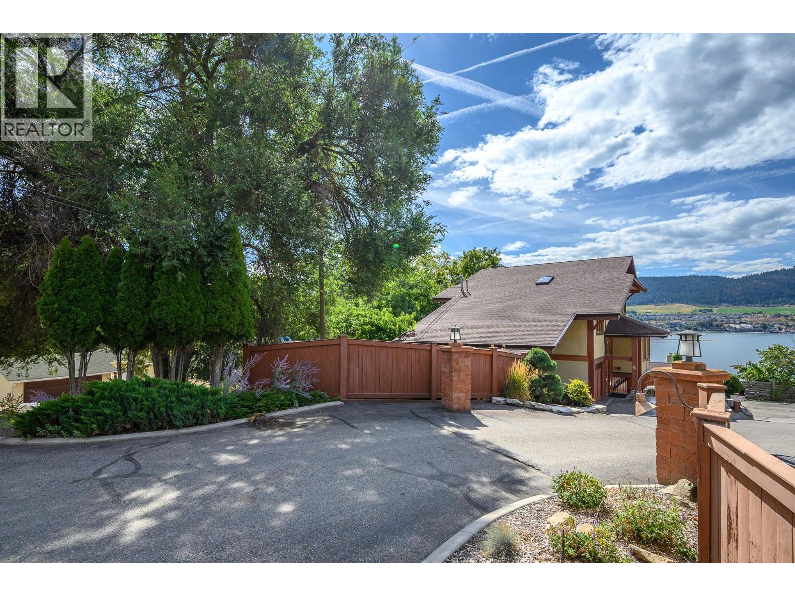 7302 Old Stamp Mill Road, Vernon, British Columbia  V1H 1N2 - Photo 4 - 10359418