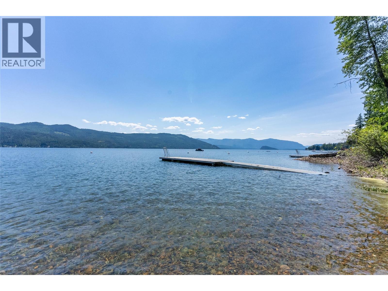 5826 Seymour Road, Celista, British Columbia  V0E 1M5 - Photo 19 - 10359525