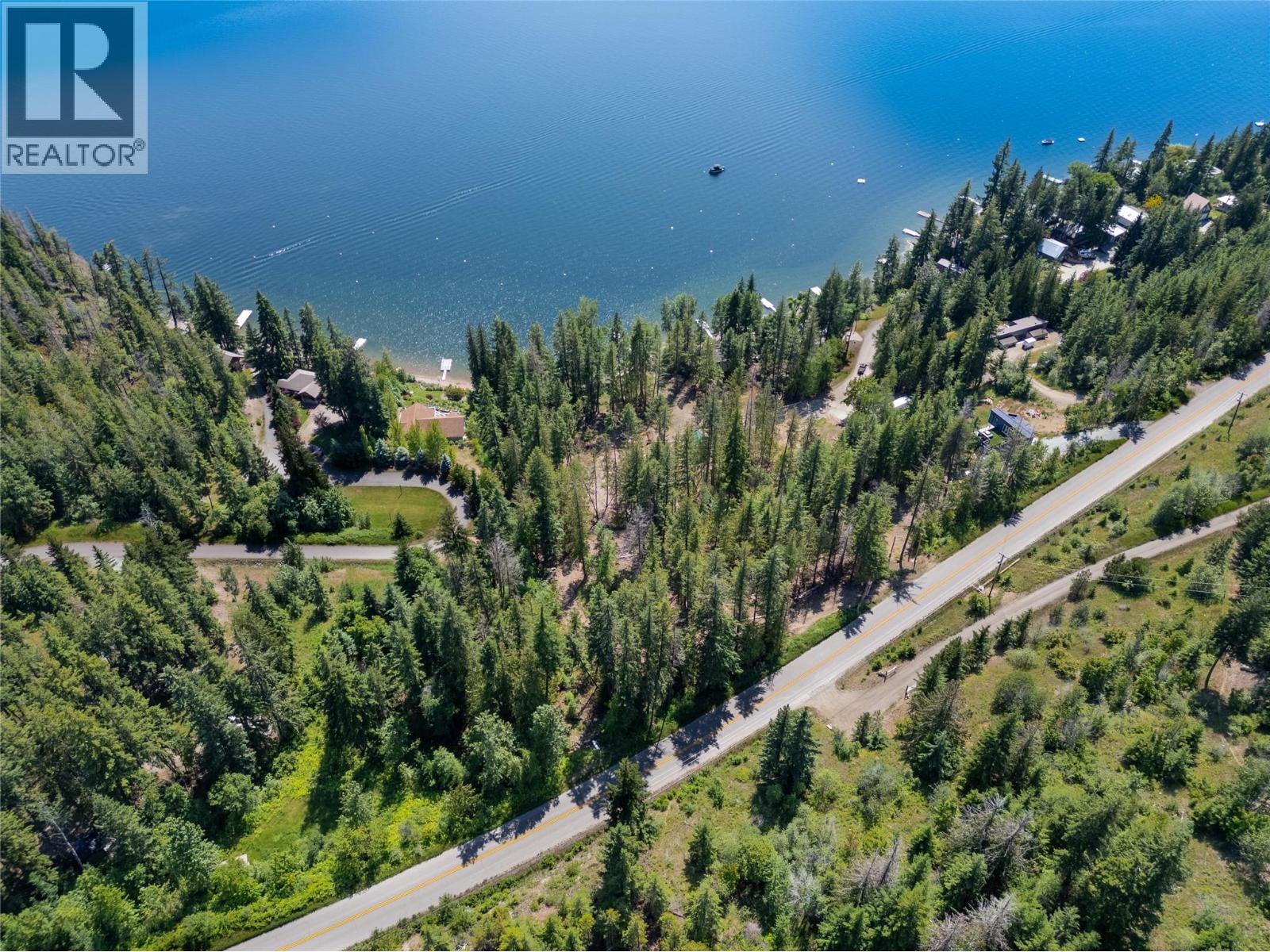 5826 Seymour Road, Celista, British Columbia  V0E 1M5 - Photo 3 - 10359525