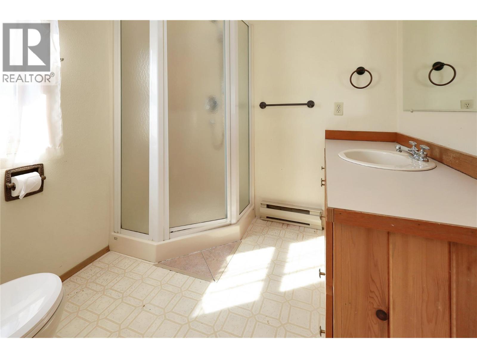 7560 Jackson Avenue, Radium Hot Springs, British Columbia  V0A 1M0 - Photo 28 - 10361139