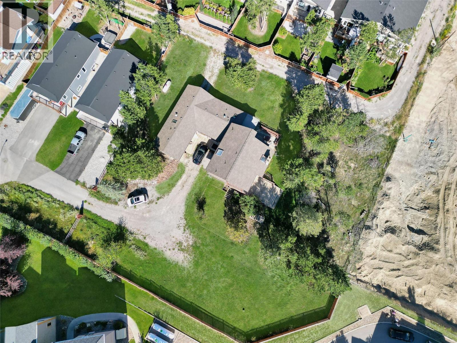 7560 Jackson Avenue, Radium Hot Springs, British Columbia  V0A 1M0 - Photo 7 - 10361139