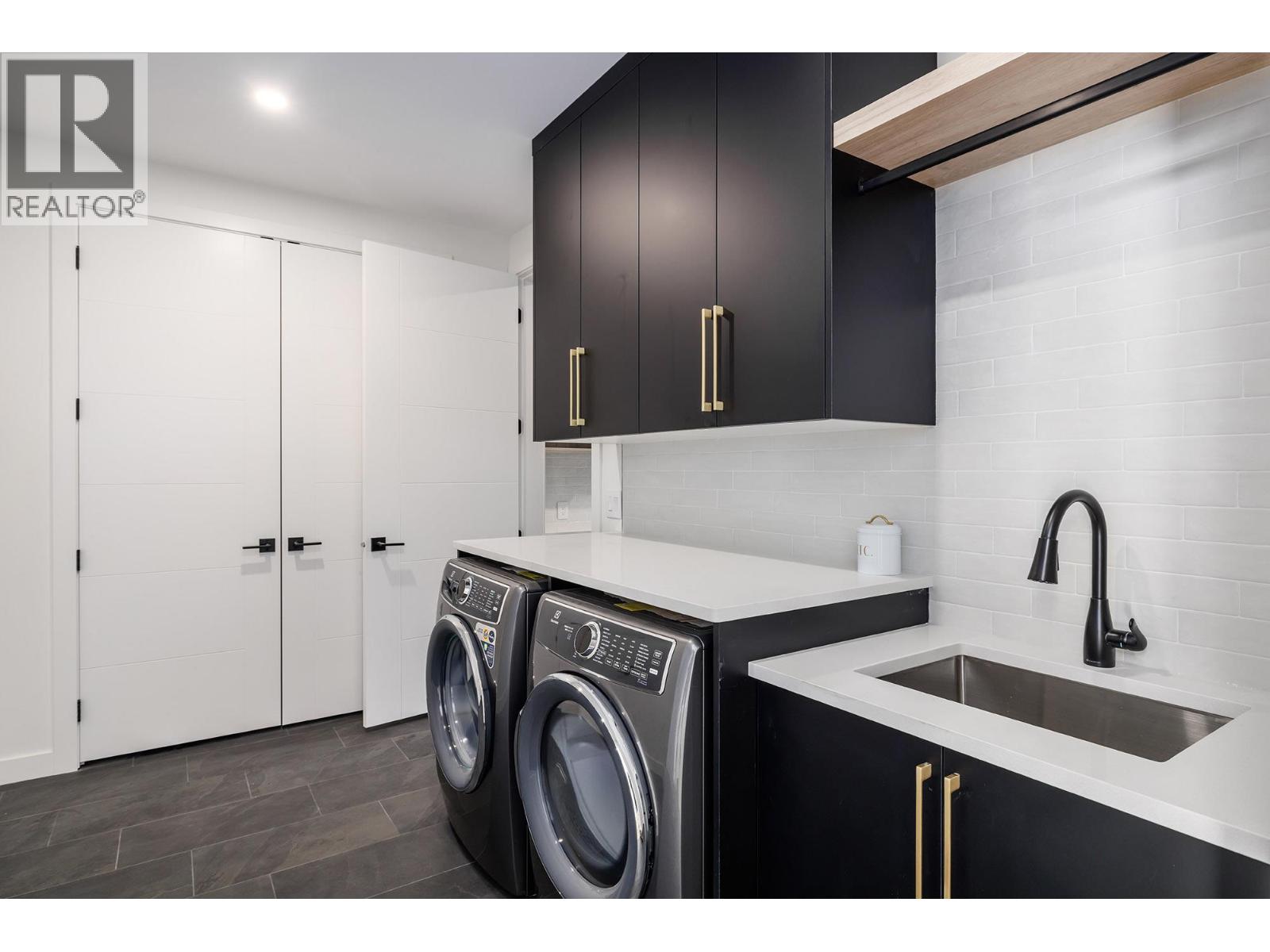 10274 Beacon Hill Drive, Lake Country, British Columbia  V4V 0A9 - Photo 19 - 10361230