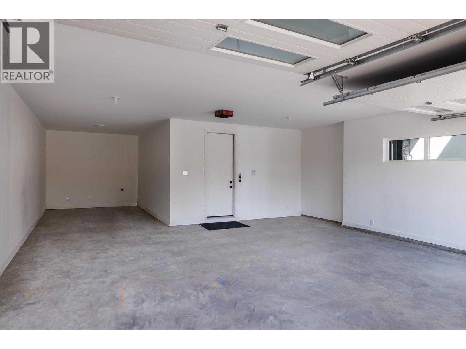 10274 Beacon Hill Drive, Lake Country, British Columbia  V4V 0A9 - Photo 38 - 10361230