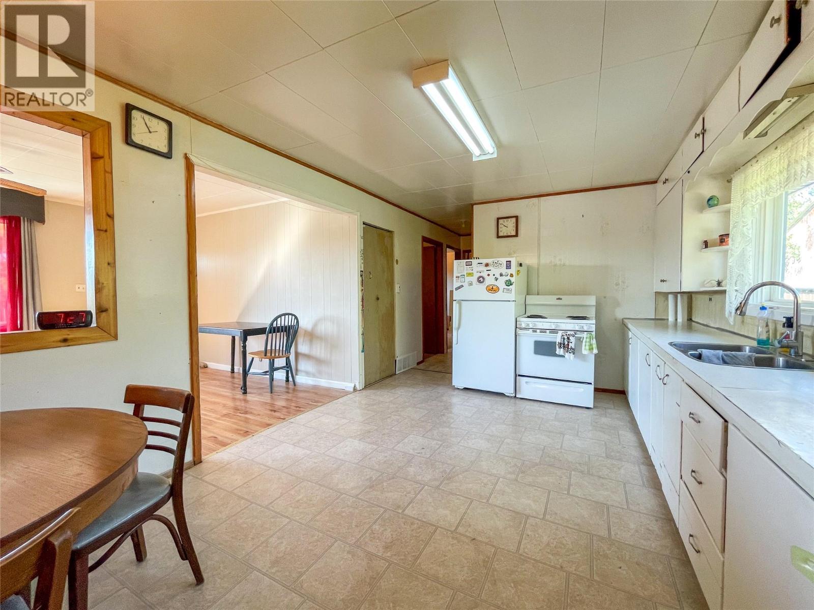 4810 48 Avenue, Pouce Coupe, British Columbia  V0C 2C0 - Photo 8 - 10361362