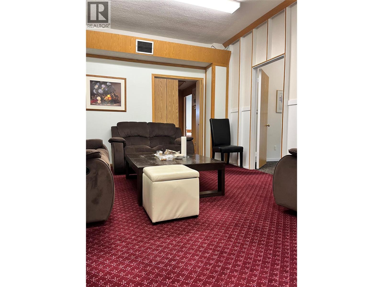 3315 30 Avenue, Vernon, British Columbia  V1T 2C9 - Photo 3 - 10361275