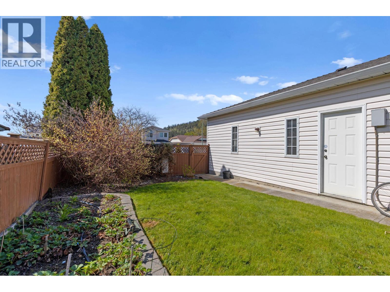 390 Mctavish Crescent, Kelowna, British Columbia  V1V 1P1 - Photo 29 - 10361425