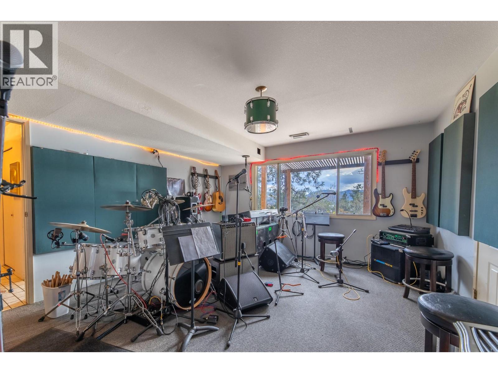 223 Sunnybrook Drive, Okanagan Falls, British Columbia  V0H 1R3 - Photo 30 - 10361501